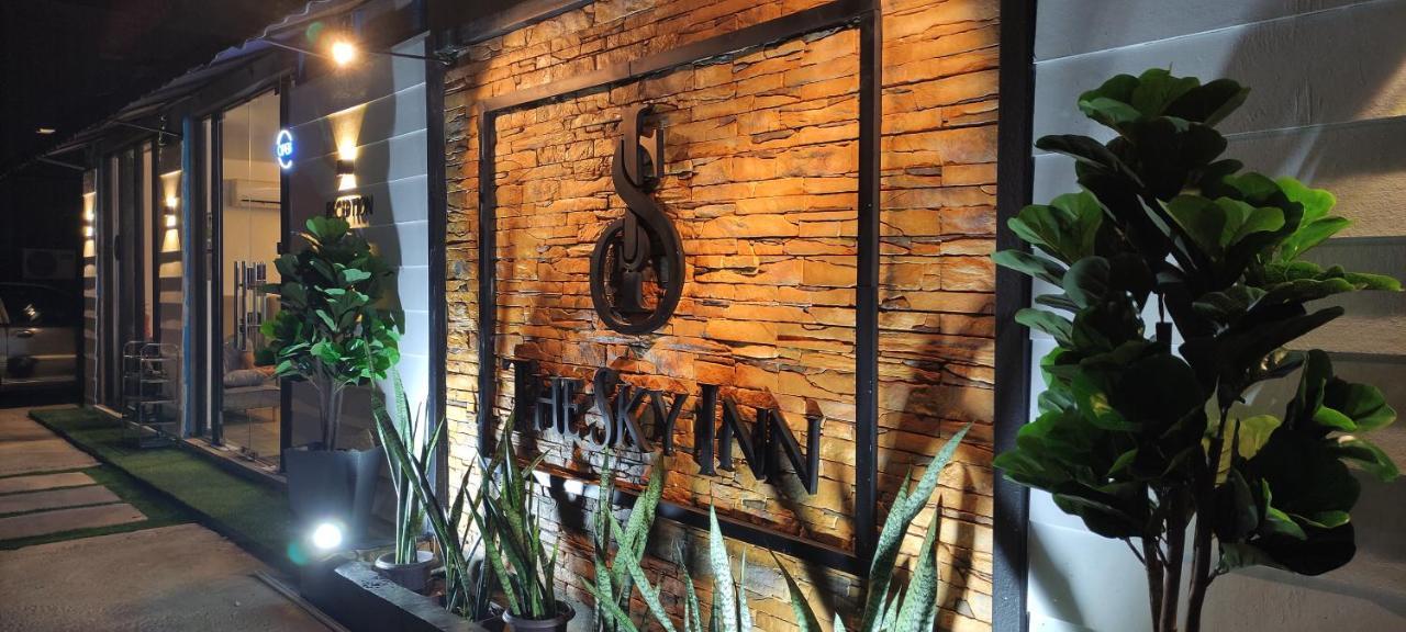 The Sky Inn Kuantan Exterior photo